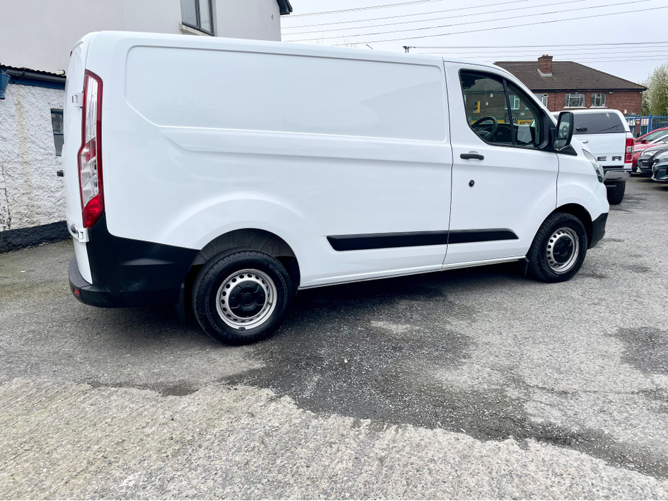 2022 Ford Transit Custom - image 16