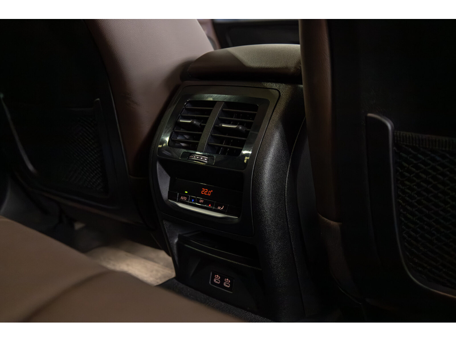 2021 BMW X3 - image 14