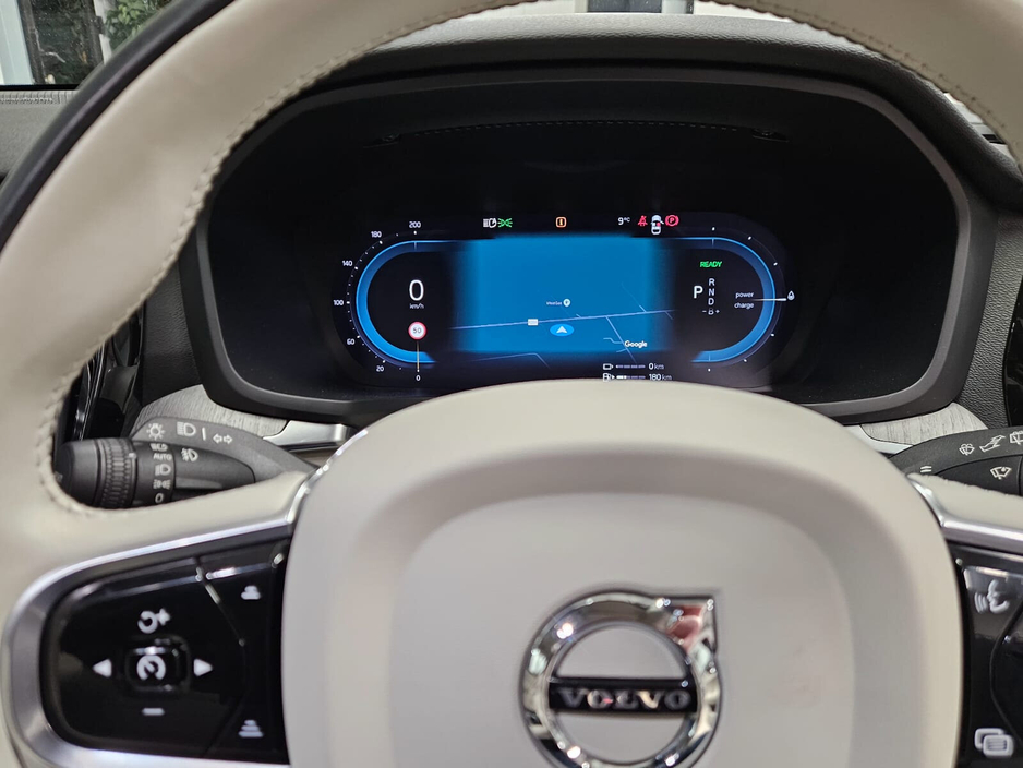 2022 Volvo V60 PHEV T8 (455hp) Ultimate Dark AWD €27,950