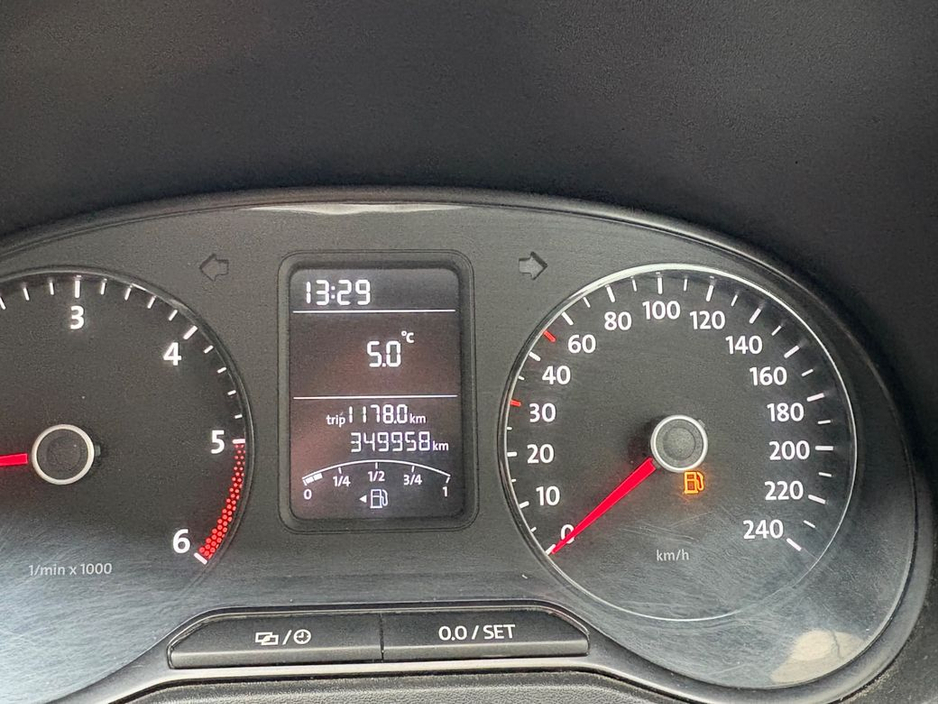 2015 Volkswagen Amarok - image 12