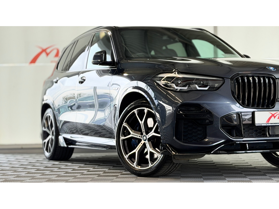 2022 BMW X5 - image 22