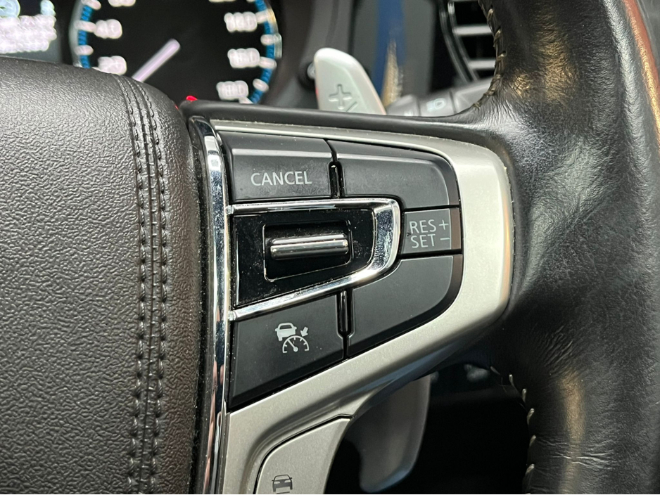 2018 Mitsubishi Outlander €19950! 2018 MISTUBISHI OUTLANDER PHEV HEATED SEATS - SUNROOF - HEATED STEERING WHEEL - CRUISE CONTROL - Reverse Camera €19,950