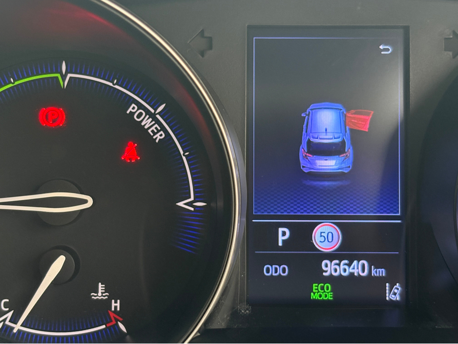 2022 Toyota C-HR - image 12