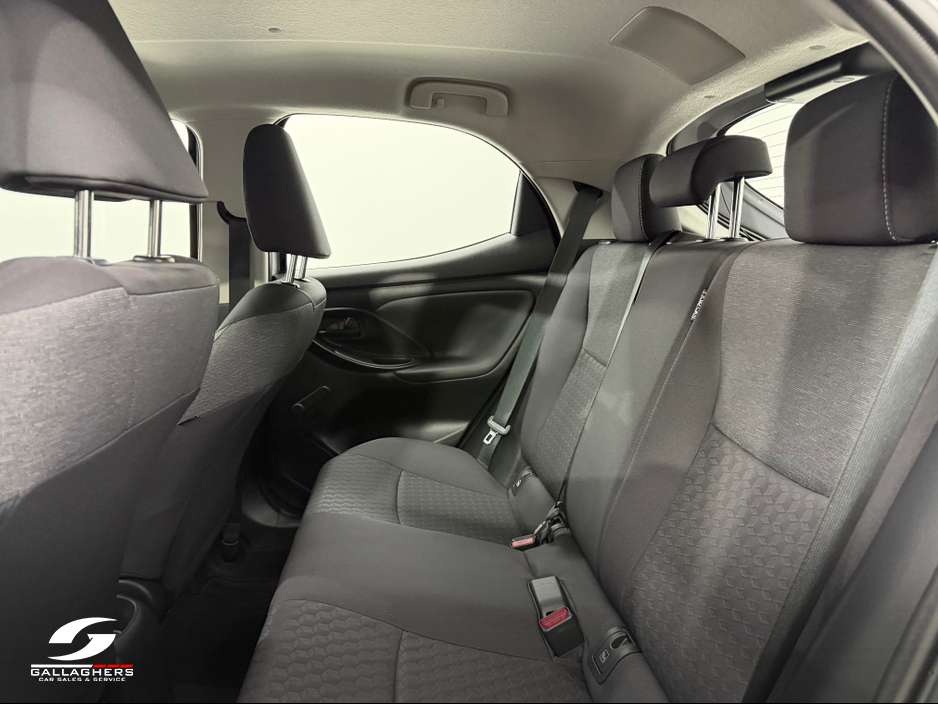2024 Toyota Yaris - image 12