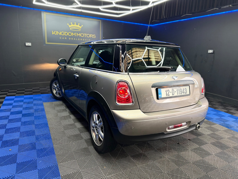 2012 MINI Hatch - image 12