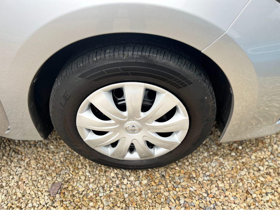 2014 Toyota Corolla - image 14