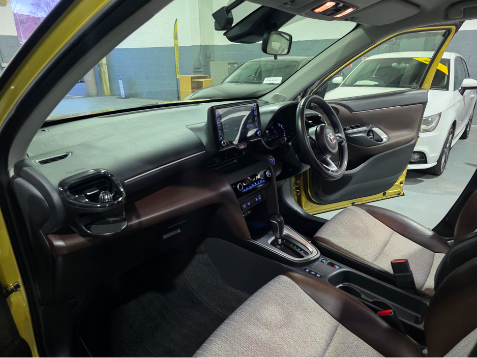 2021 Toyota Yaris Cross - image 17