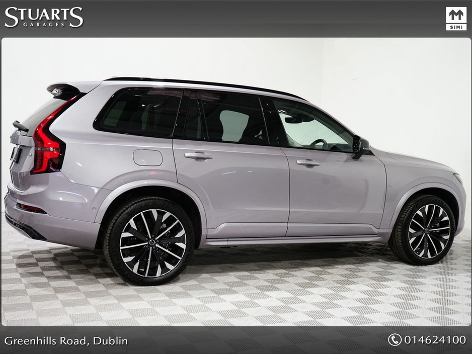 2025 Volvo XC90 - image 6