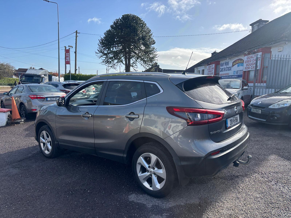 2020 Nissan Qashqai - image 8