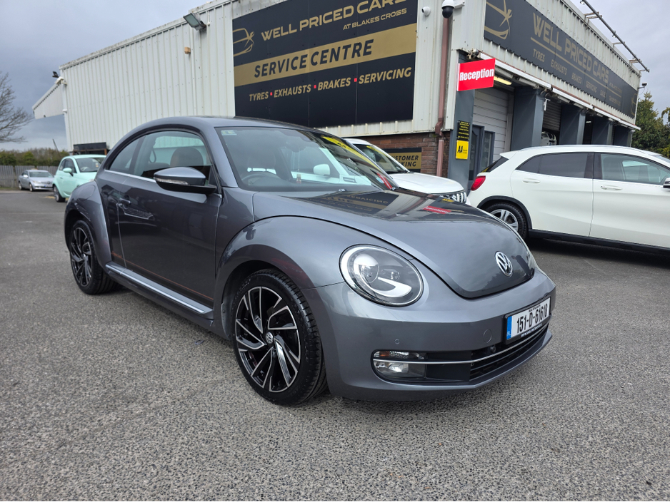 2015 Volkswagen Beetle - image 6