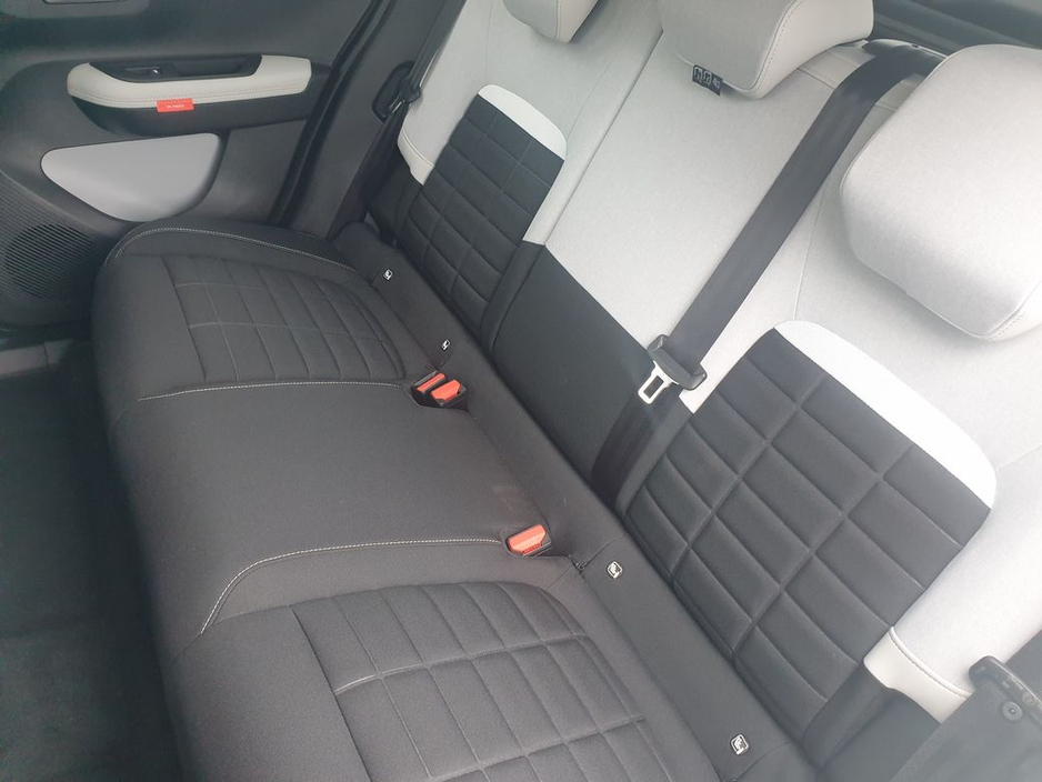 2026 Citroen e-C3 - image 22