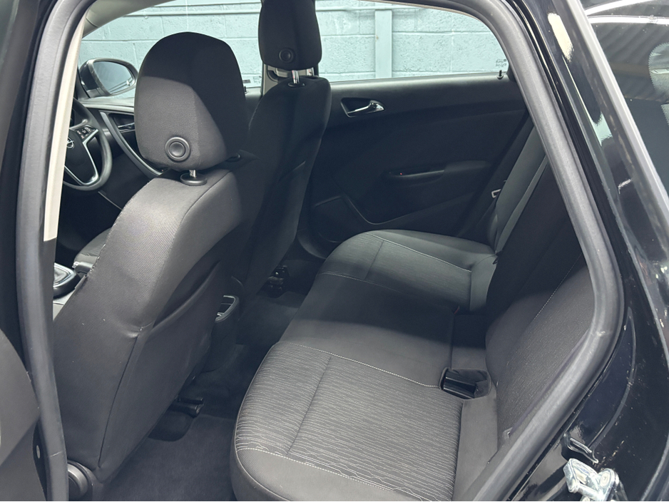 2018 Opel Astra - image 7