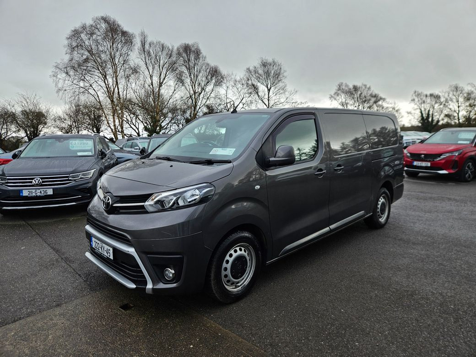 2022 Toyota Proace - image 5