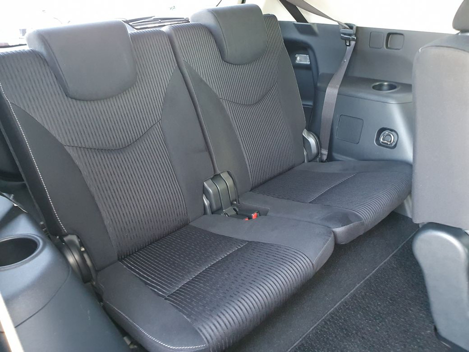 2018 Toyota Prius+ - image 22