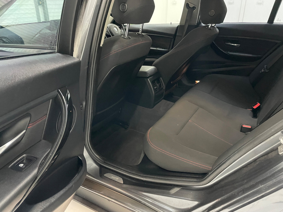 2014 BMW 3 Series 318D SPORT €9,995