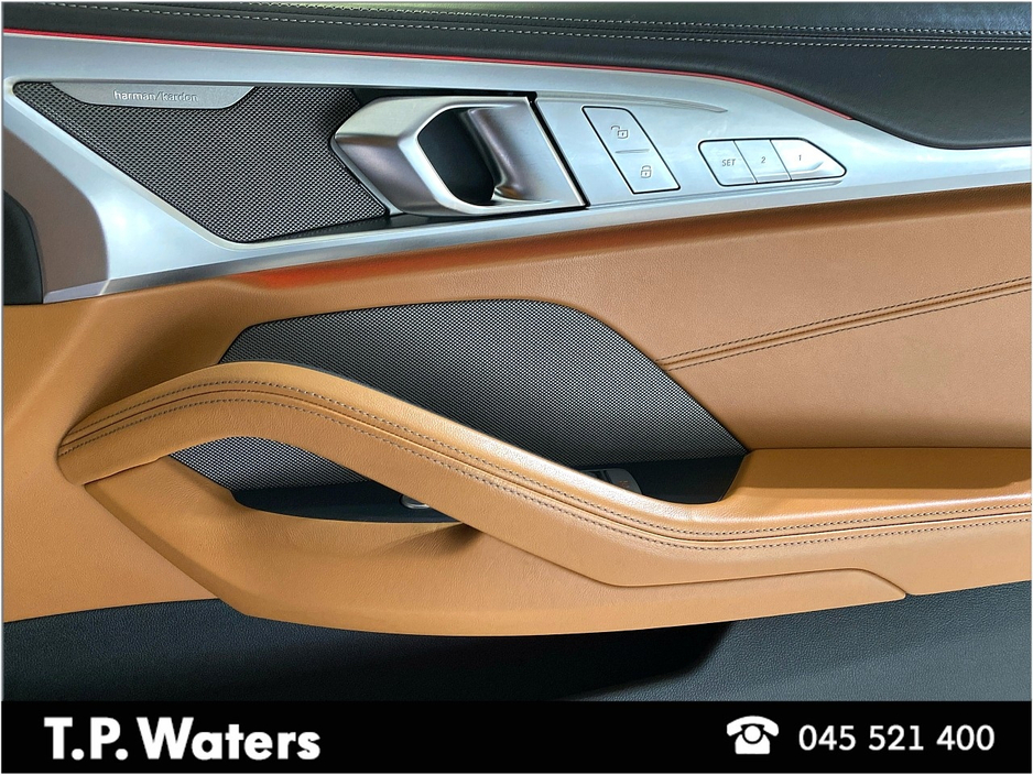 2020 BMW 8 Series - image 10
