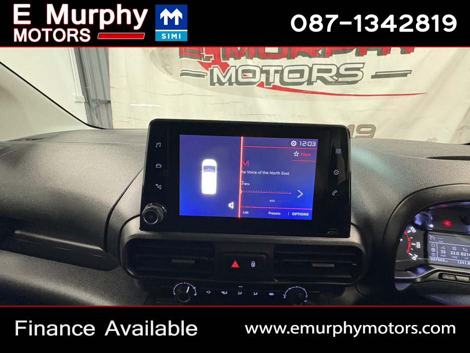 2023 Citroen Berlingo - image 14