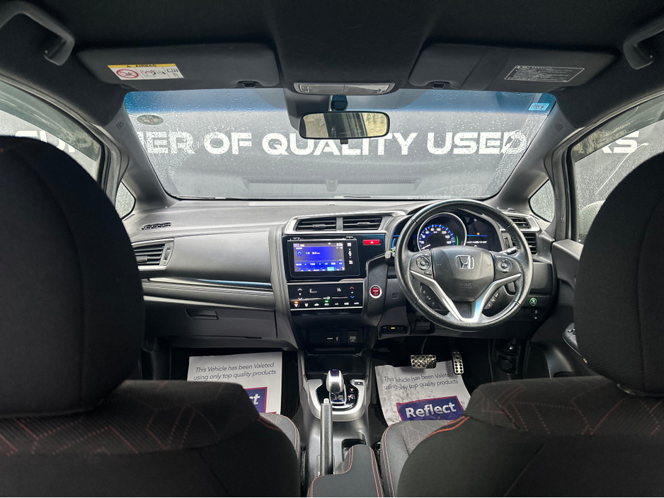 2013 Honda Fit - image 4