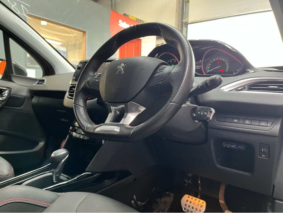 2018 Peugeot 2008 2018 PEUGEOT 2008 GT LINE 1.2 AUTOMATIC / CRUISE CONTROL / REVERSE CAMERA AND MORE €14,950