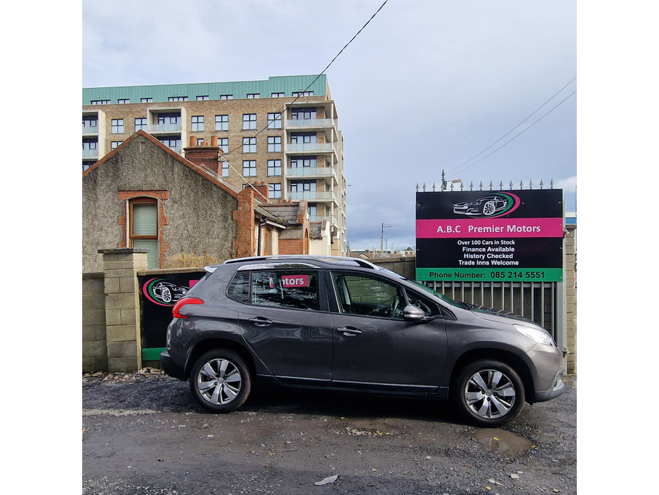 2016 Peugeot 2008 - image 2