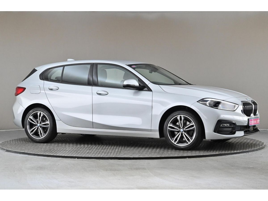 2020 BMW 1 Series - image 12
