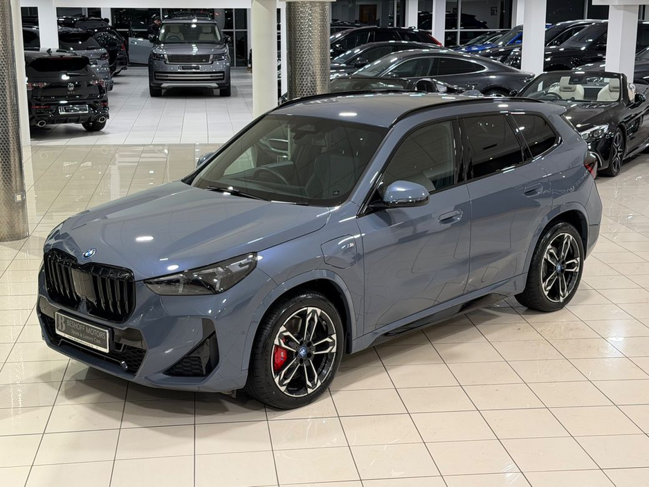 2025 BMW X1 - image 7