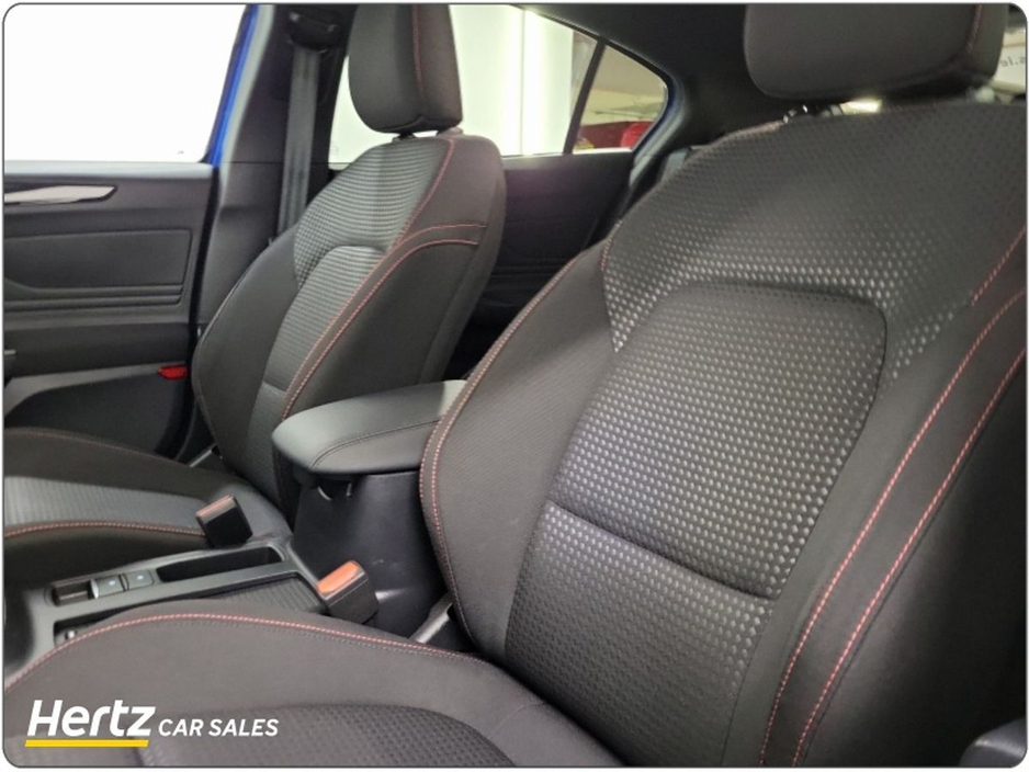 2024 Ford Focus - image 5