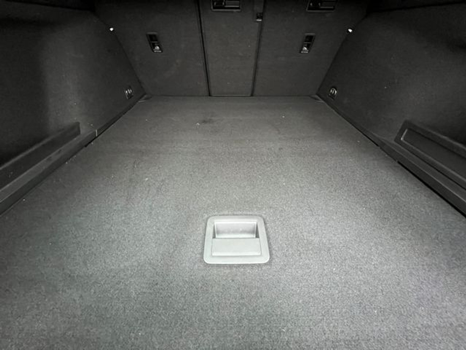 2018 Volkswagen Passat - image 10