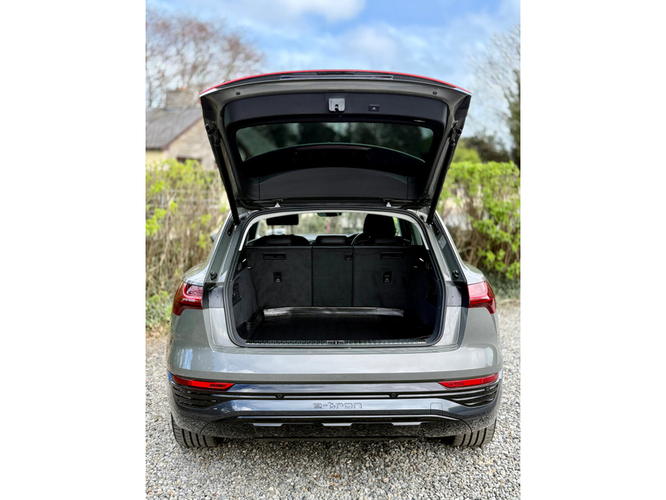 2024 Audi Q8 - image 46