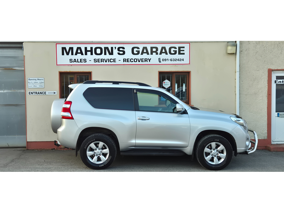 2015 Toyota Landcruiser - image 2