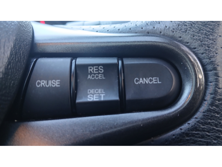 2012 Honda Jazz **AUTOMATIC** 1.3 VTEC EXECUTIVE 5dr - ONLY 29K KLMS €8,950