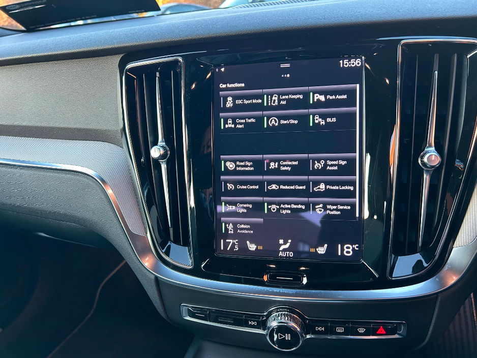 2019 Volvo S60 - image 26