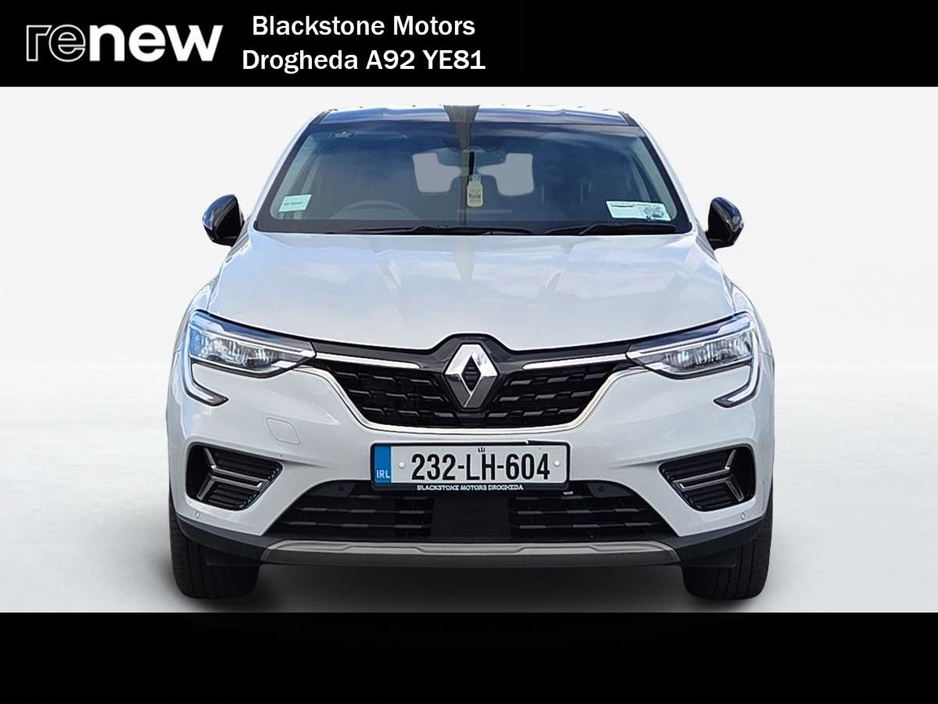 2023 Renault Arkana - image 2