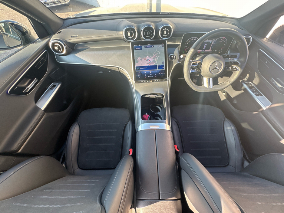 2025 Mercedes-Benz GLC Class - image 17