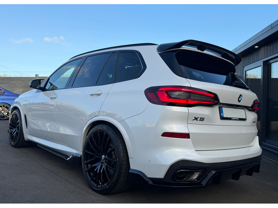 2021 BMW X5 - image 6