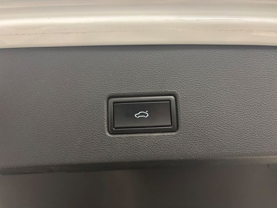 2022 Volkswagen T-Roc - image 15