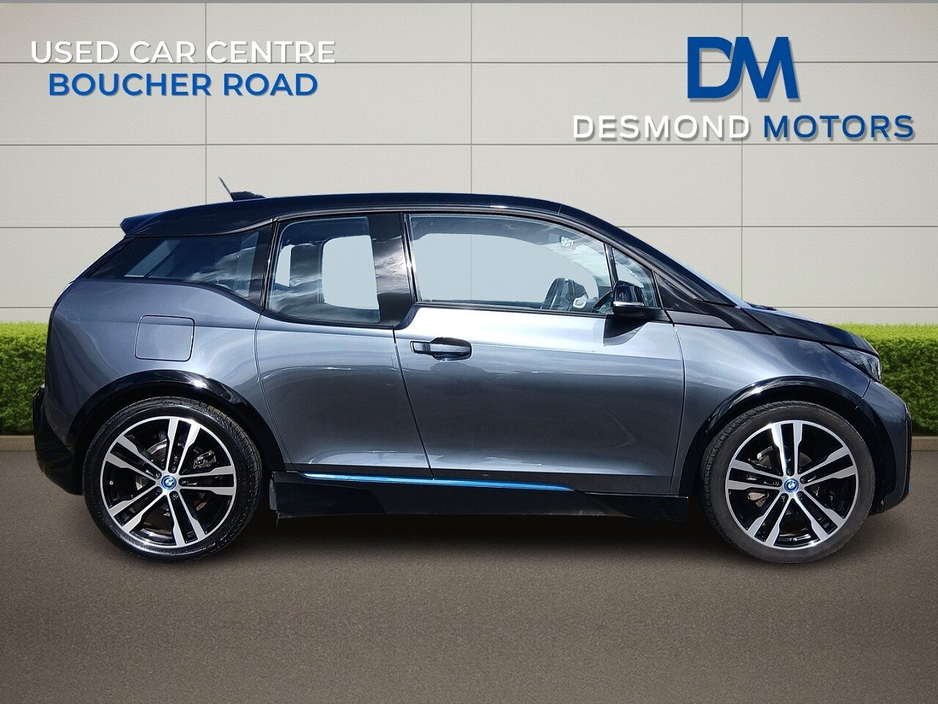 2022 BMW i3 - image 8