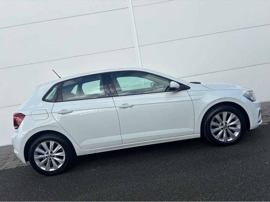 2019 Volkswagen Polo - image 5