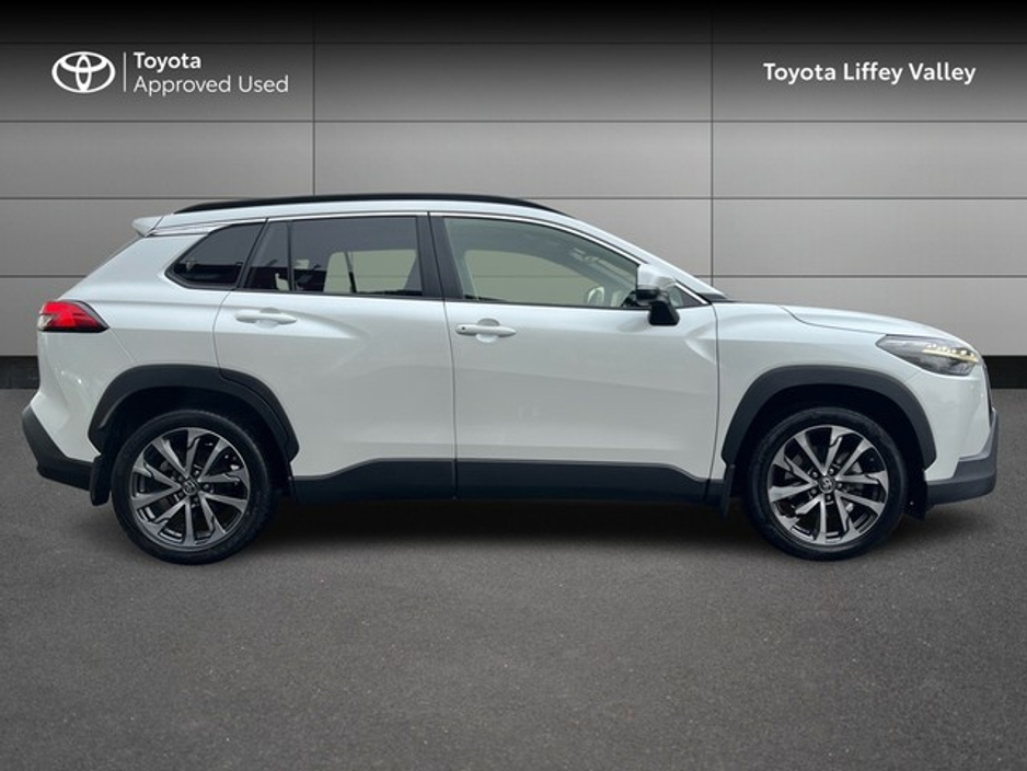 2023 Toyota Corolla Cross - image 3