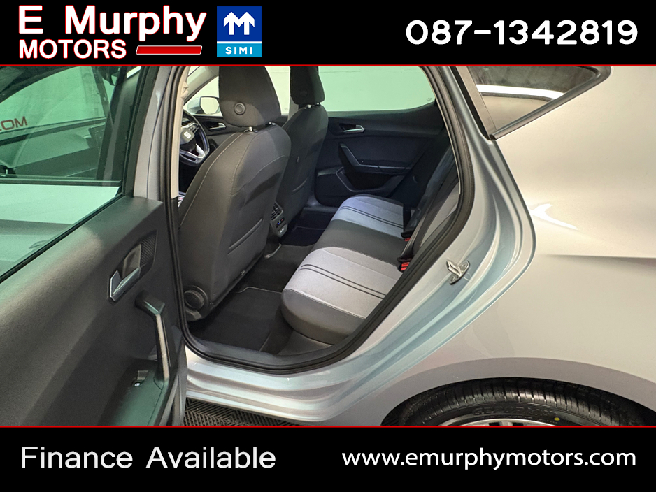 2022 SEAT Leon - image 12