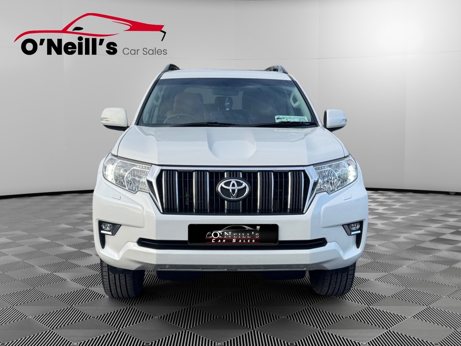 2019 Toyota Landcruiser - image 5