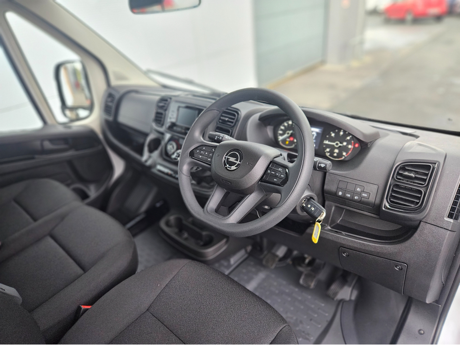 2026 Opel Movano Chassis-cab 2.2 140PS €31,378