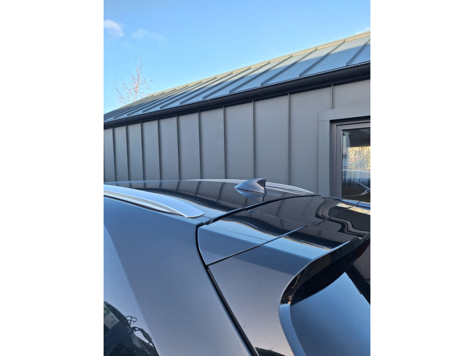 2023 Lexus UX 300 e UX 250h Dynamic €29,000