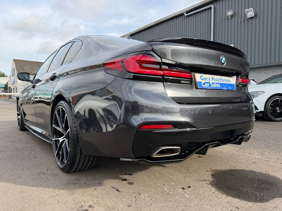 2020 BMW 5 Series - image 24