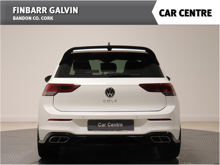 2022 Volkswagen Golf 2.0 TDI 150HP R-Line €32,950