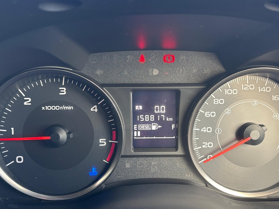 2015 Subaru XV - image 9