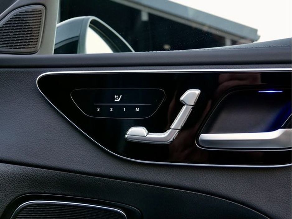 2025 Mercedes-Benz C Class - image 18