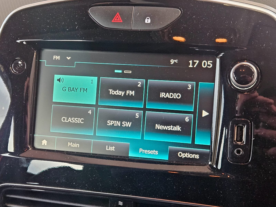 2019 Renault Clio - image 10