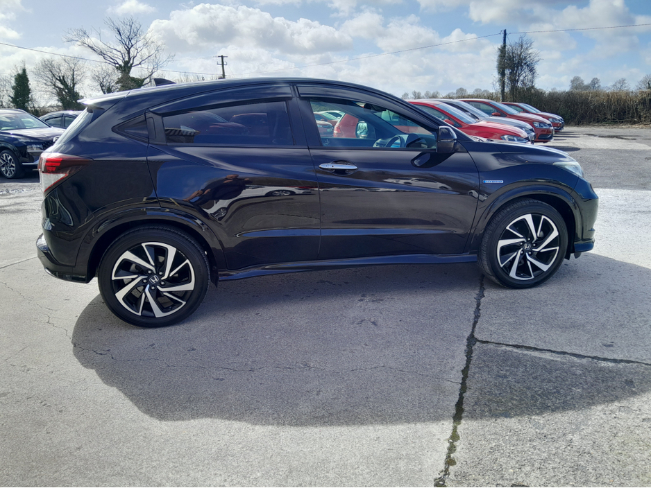 2016 Honda Vezel - image 10