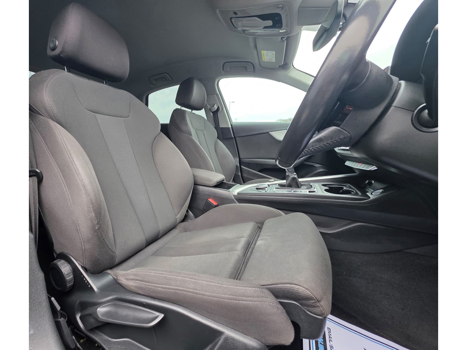 2017 Audi A4 - image 8